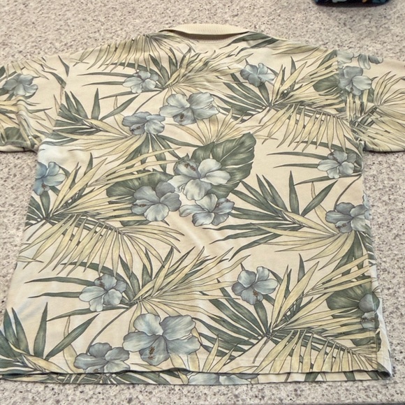 Vintage Tommy Bahama Cream and Green Floral Polo Shirt 100% Cotton Medium - Picture 6 of 6
